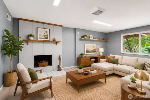 Living - 23804 7th Ave W, Bothell, WA 98021 photo 6 of 6