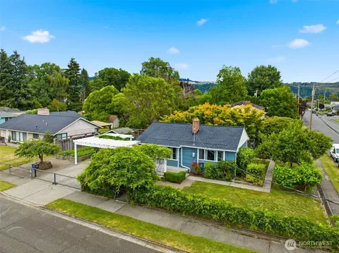 803 Bonney Ave, Sumner, WA 98390