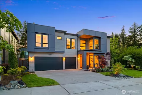 5225 114th Ave NE, Kirkland, WA 98033