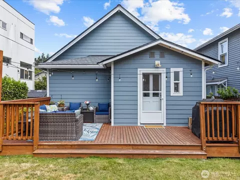 Exterior - 1715 26th Ave S, Seattle, WA 98144 photo 7 of 10