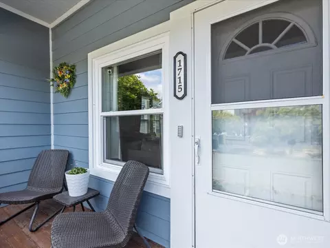 Exterior - 1715 26th Ave S, Seattle, WA 98144 photo 6 of 10
