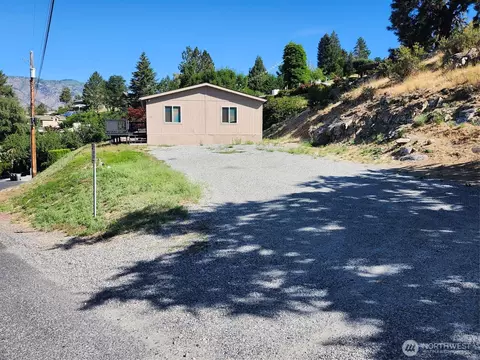 130 Olive Ave, Manson, WA 98831