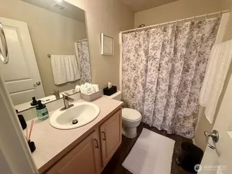 Bath - 14406 145th St E, Orting, WA 98360 photo 5 of 5