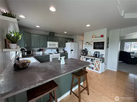Kitchen - 14406 145th St E, Orting, WA 98360 photo 4 of 4