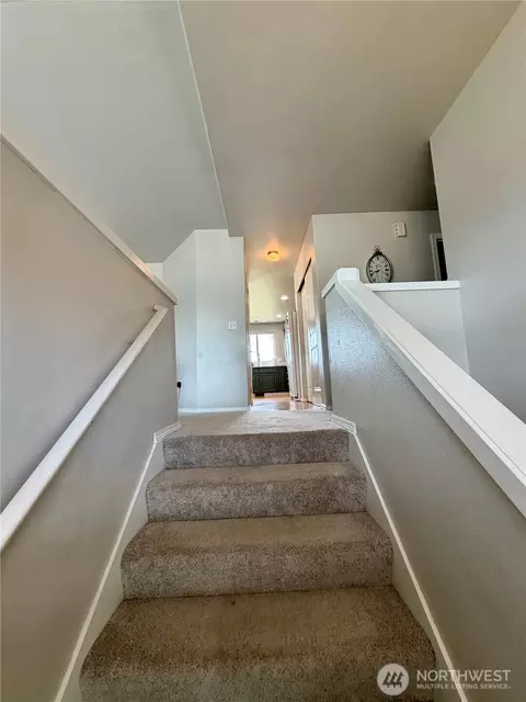 Entry Way - 14406 145th St E, Orting, WA 98360 photo 2 of 4