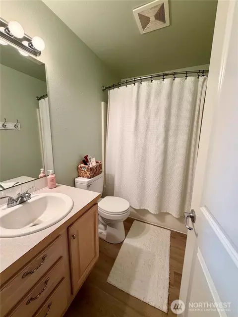Bath - 14406 145th St E, Orting, WA 98360 photo 5 of 5