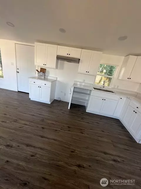 Kitchen - 14406 145th St E, Orting, WA 98360 photo 5 of 5