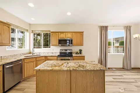 Kitchen - 1115 Ofarrell Ln NW, Orting, WA 98360 photo 2 of 2