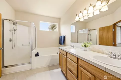 Bath - 1115 Ofarrell Ln NW, Orting, WA 98360 photo 2 of 3