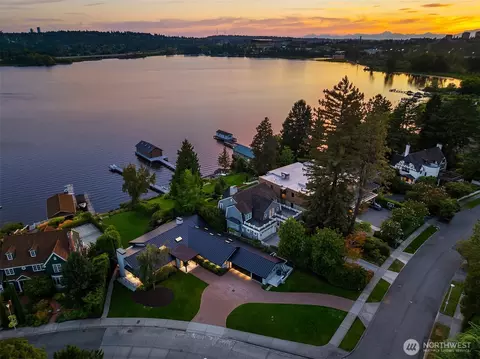 3517 43rd Ave NE, Seattle, WA 98105