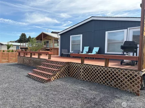 928 River Dr SW, Quincy, WA 98848