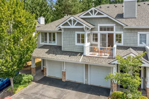 5248 238th Ln SE #8-3, Issaquah, WA 98029