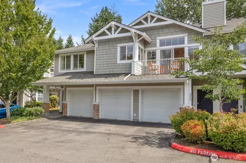 5248 238th Ln SE #8-3, Issaquah, WA 98029