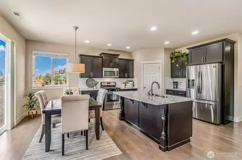 Kitchen - 17602 40th Dr SE, Bothell, WA 98012 photo 1 of 5