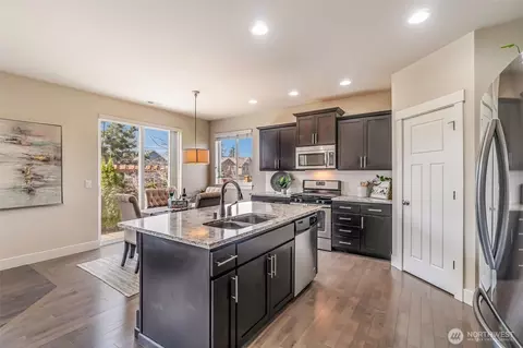 Kitchen - 17602 40th Dr SE, Bothell, WA 98012 photo 2 of 5
