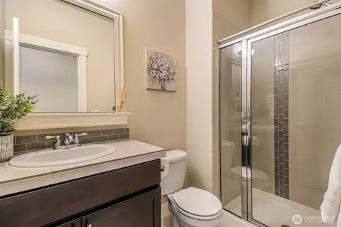 Bath - 17602 40th Dr SE, Bothell, WA 98012 photo 1 of 4