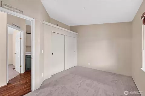 819 Mountain Villa Loop, Enumclaw, WA 98022 photo 13
