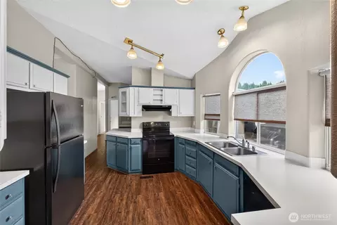 819 Mountain Villa Loop, Enumclaw, WA 98022 photo 8