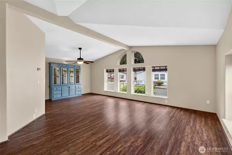 819 Mountain Villa Loop, Enumclaw, WA 98022 photo 4