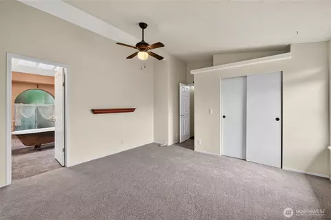 819 Mountain Villa Loop, Enumclaw, WA 98022 photo 18