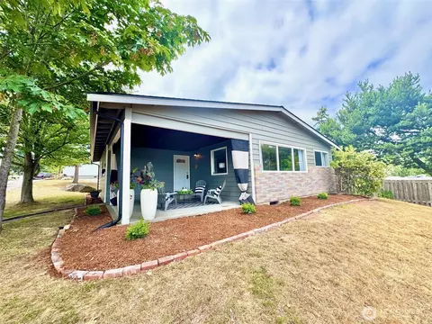 5202 N Highland St, Ruston, WA 98407
