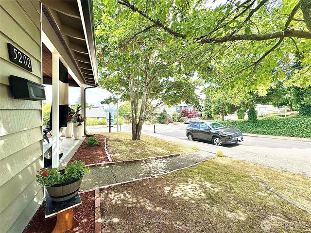 5202 N Highland St, Ruston, WA 98407