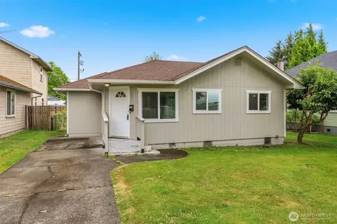 2843 Hemlock St, Longview, WA 98632