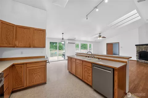 Kitchen - 21819 31st Ave E, Spanaway, WA 98387 photo 2 of 2
