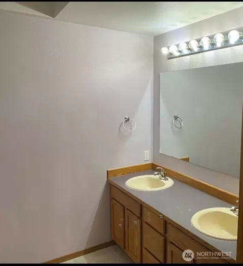 Bath - 21819 31st Ave E, Spanaway, WA 98387 photo 1 of 4