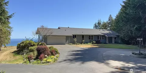 99 S Point Rd, Port Angeles, WA 98363