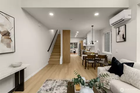 1127 C 10th Ave E, Seattle, WA 98102 photo 8