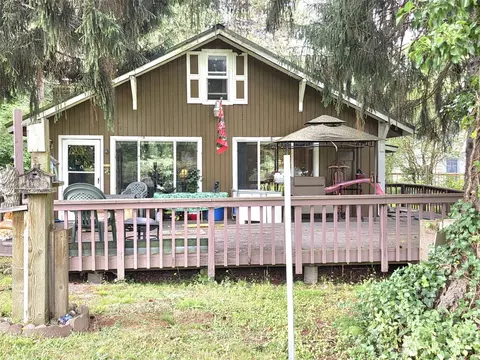 18704 Dynamite Dr SE, Yelm, WA 98597
