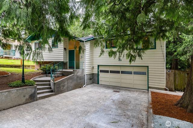 1105 N 14th St, Mount Vernon, WA 98273