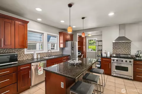 1506 17th Ave E, Seattle, WA 98112 photo 8
