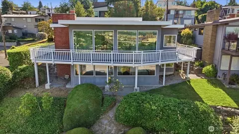 3741 33rd Ave SW, Seattle, WA 98126 photo 4