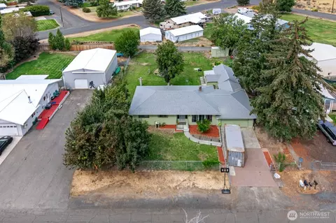 156 Warden Ave NW, Soap Lake, WA 98851