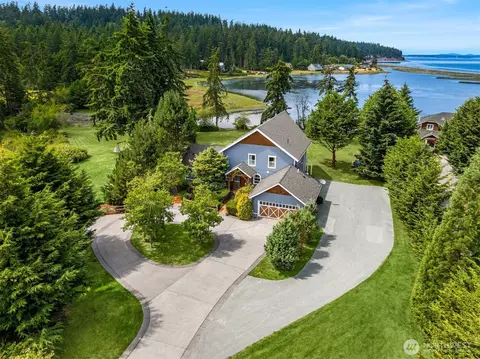 507 Race Rd, Coupeville, WA 98239