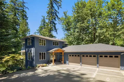 18603 E Spring Lake Dr SE, Renton, WA 98058