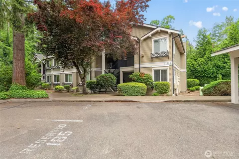 11313 NE 128th St #E104, Kirkland, WA 98034