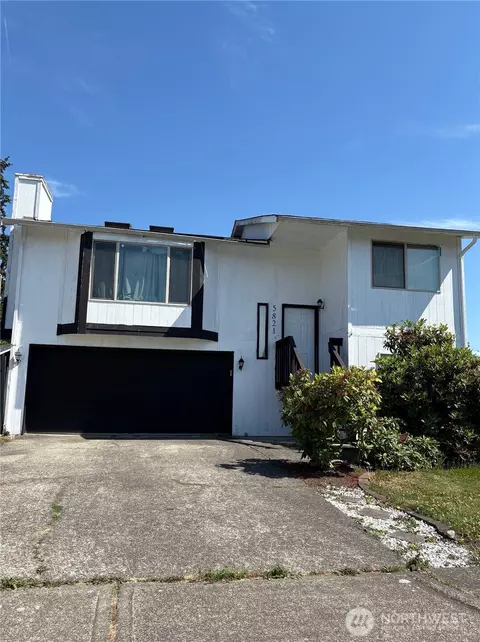 5821 32nd St NE, Tacoma, WA 98422