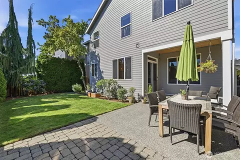 Exterior - 4006 214th St SE, Bothell, WA 98021 photo 3 of 5
