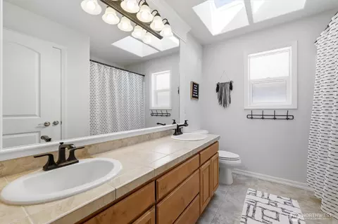 Bath - 4006 214th St SE, Bothell, WA 98021 photo 3 of 3