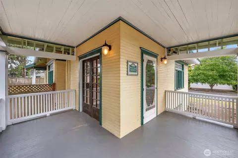 Exterior - 1502 Rainier Ave, Everett, WA 98201 photo 3 of 9