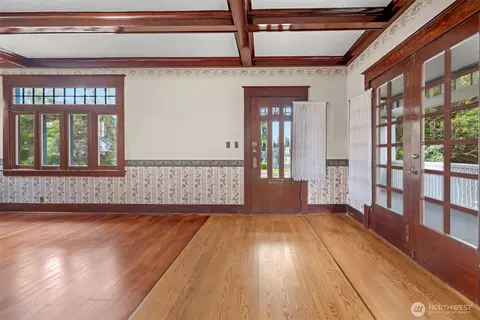 Entry Way - 1502 Rainier Ave, Everett, WA 98201 photo 1 of 4