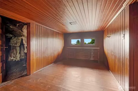 Bedroom - 1502 Rainier Ave, Everett, WA 98201 photo 6 of 6