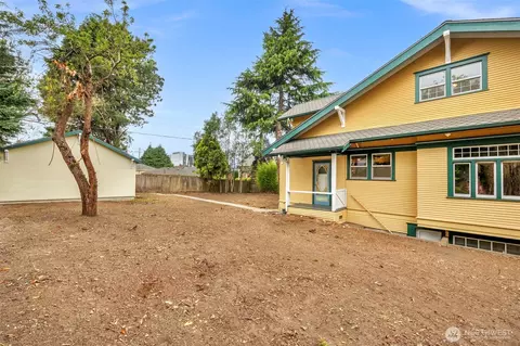 Exterior - 1502 Rainier Ave, Everett, WA 98201 photo 8 of 9
