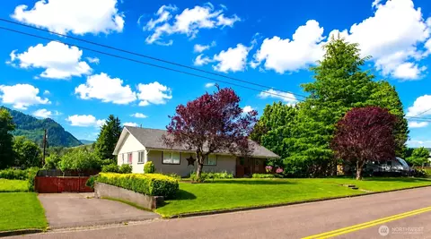 676 Adams Ave, Morton, WA 98356