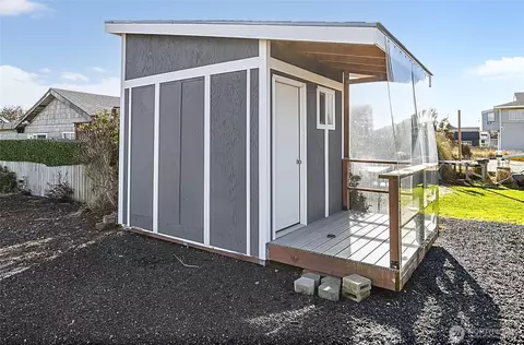 1097 Ocean Shores Blvd SW, Ocean Shores, WA 98569