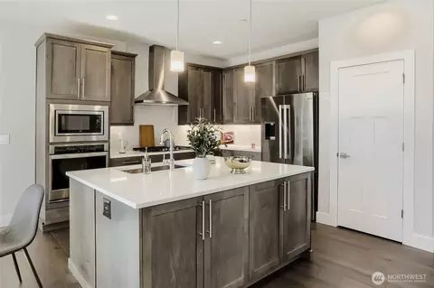 Kitchen - 3932 242nd St SE, Bothell, WA 98021 photo 3 of 4