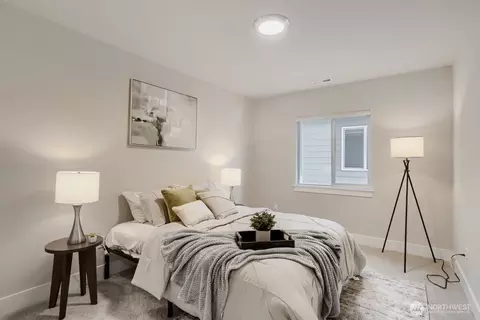 Bedroom - 3932 242nd St SE, Bothell, WA 98021 photo 4 of 6